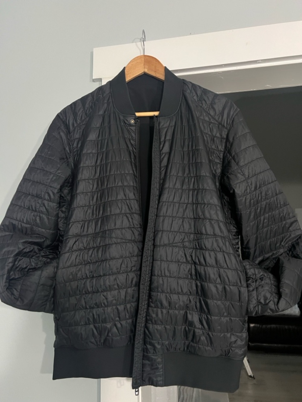 Lululemon Switch Over Reversible Men's Black Bomber Jacket Quilted size L